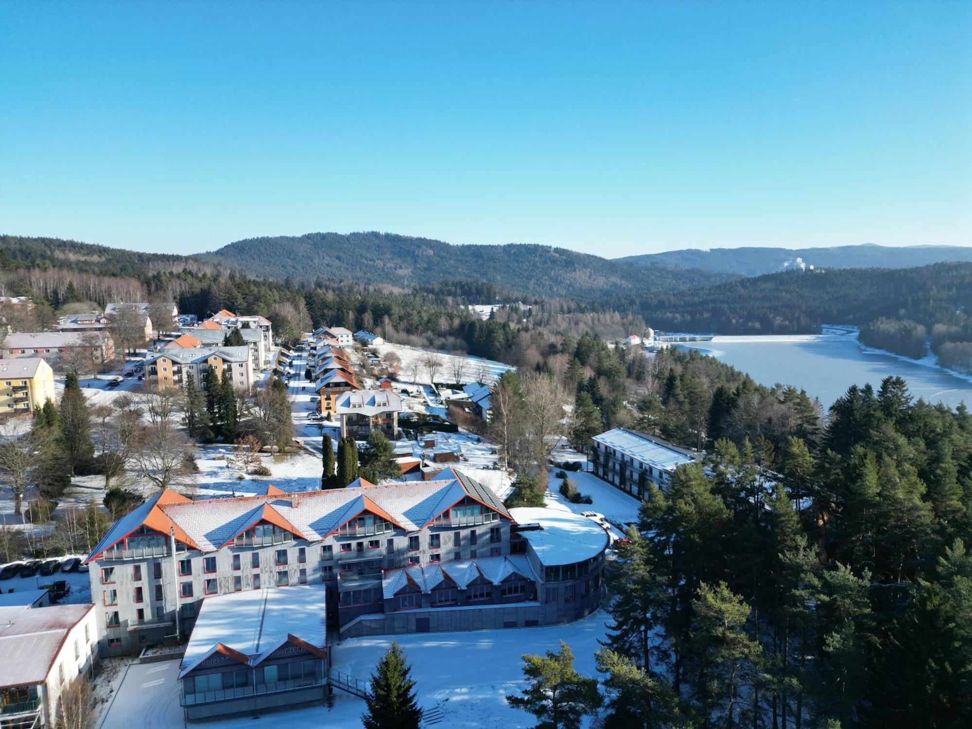 Hotel Bouczech Lipno nad Vltavou Luaran gambar