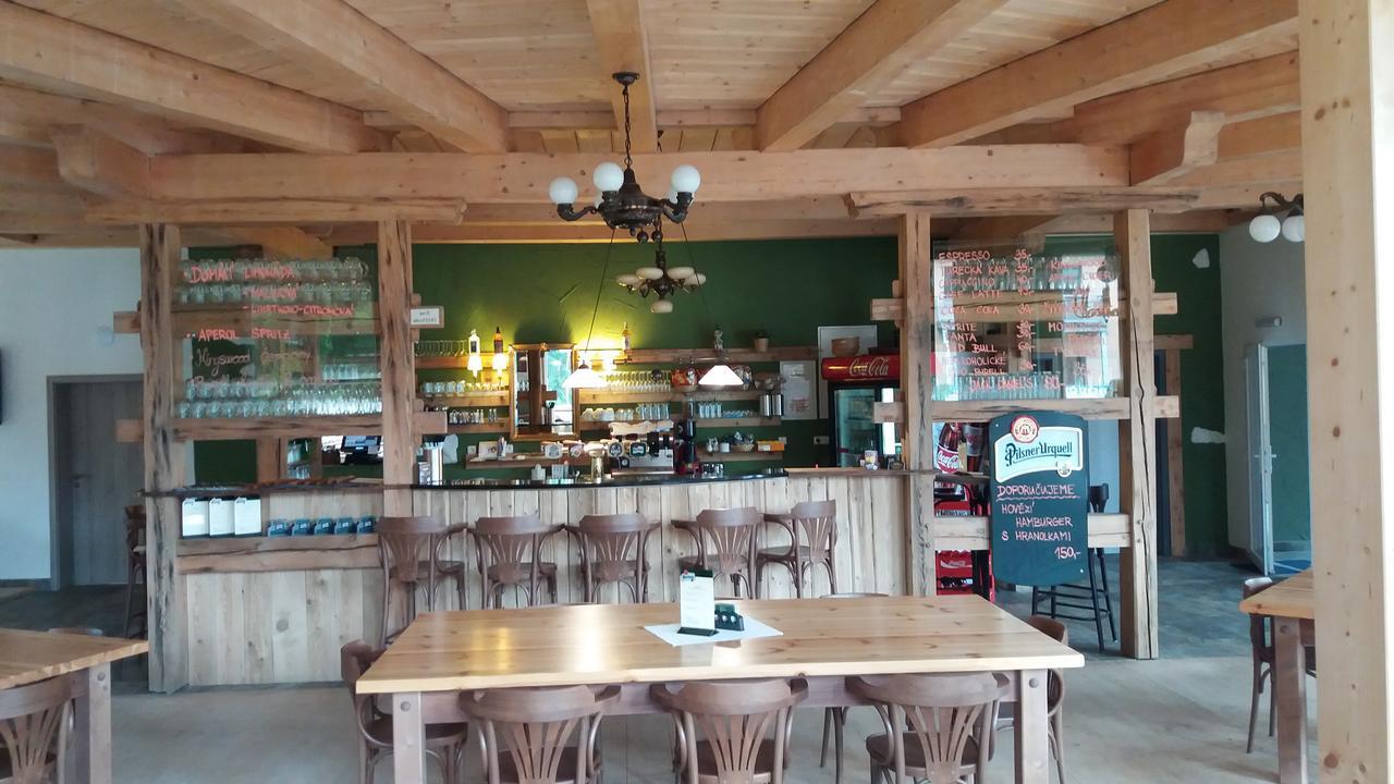 Hotel Bouczech Lipno nad Vltavou Luaran gambar